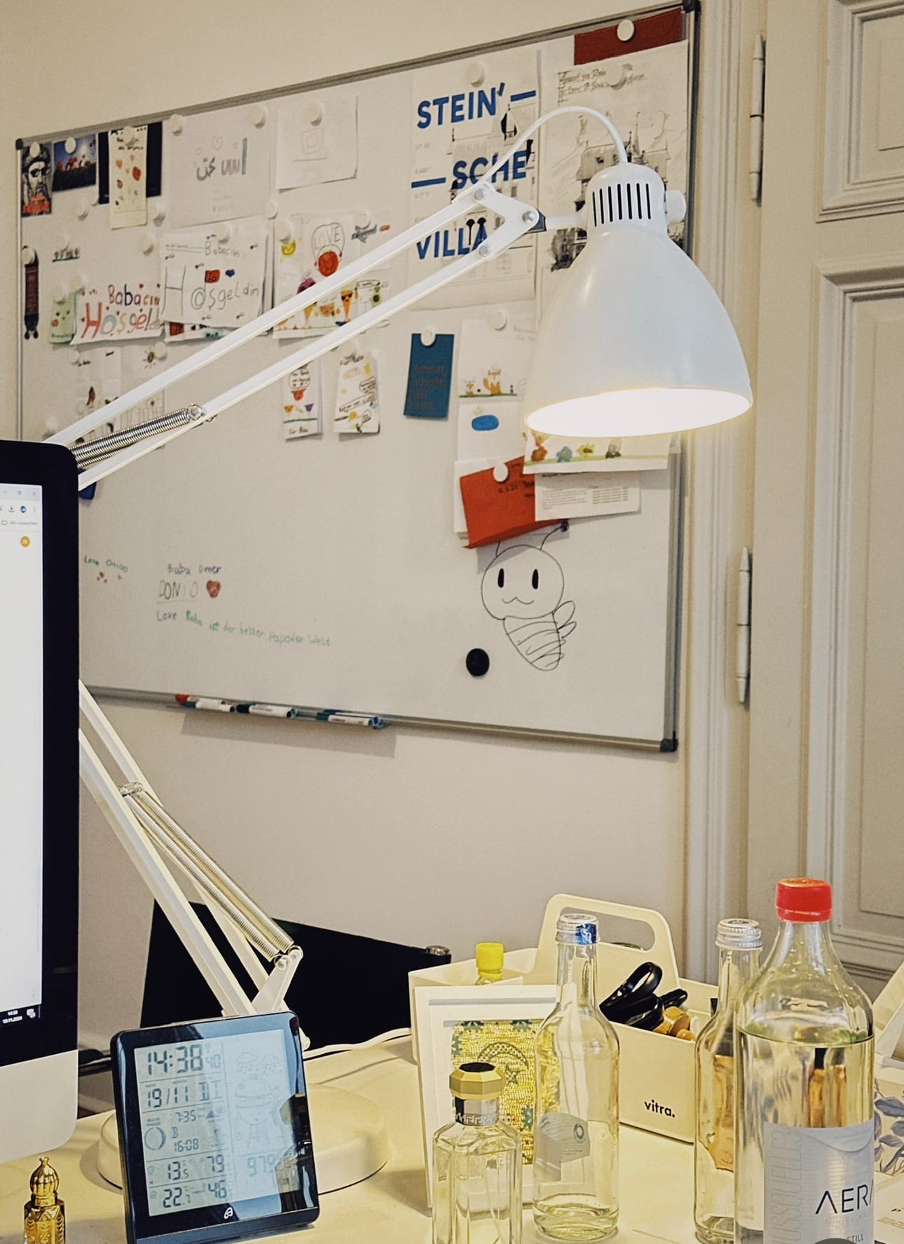 Whiteboard mit Biene im oonio Studio